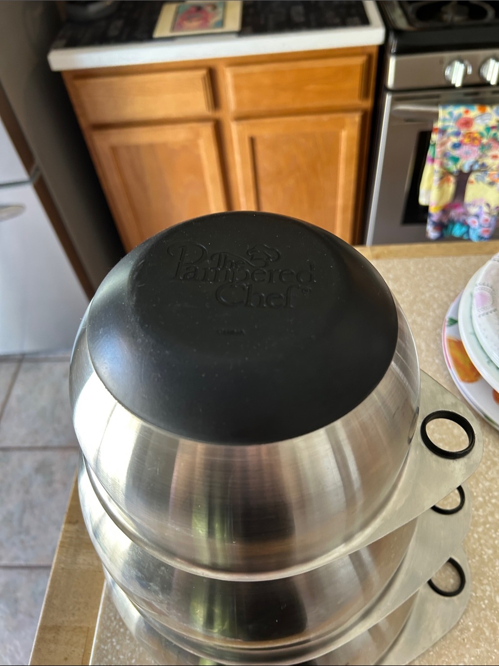 Pampered chef Stainless Steel Nesting Mixing Bowls with Pour Spouts exc cond - Picture 7 of 11